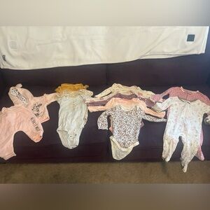 Baby girl 6/9 months long/short sleeve onesies, 1 outfit + pjs